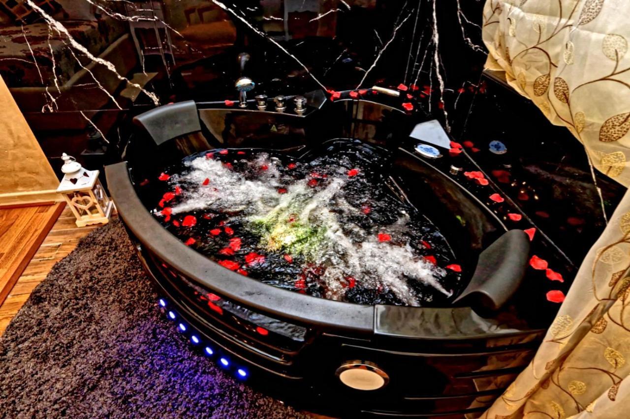 L&s Jacuzzi * Rom
